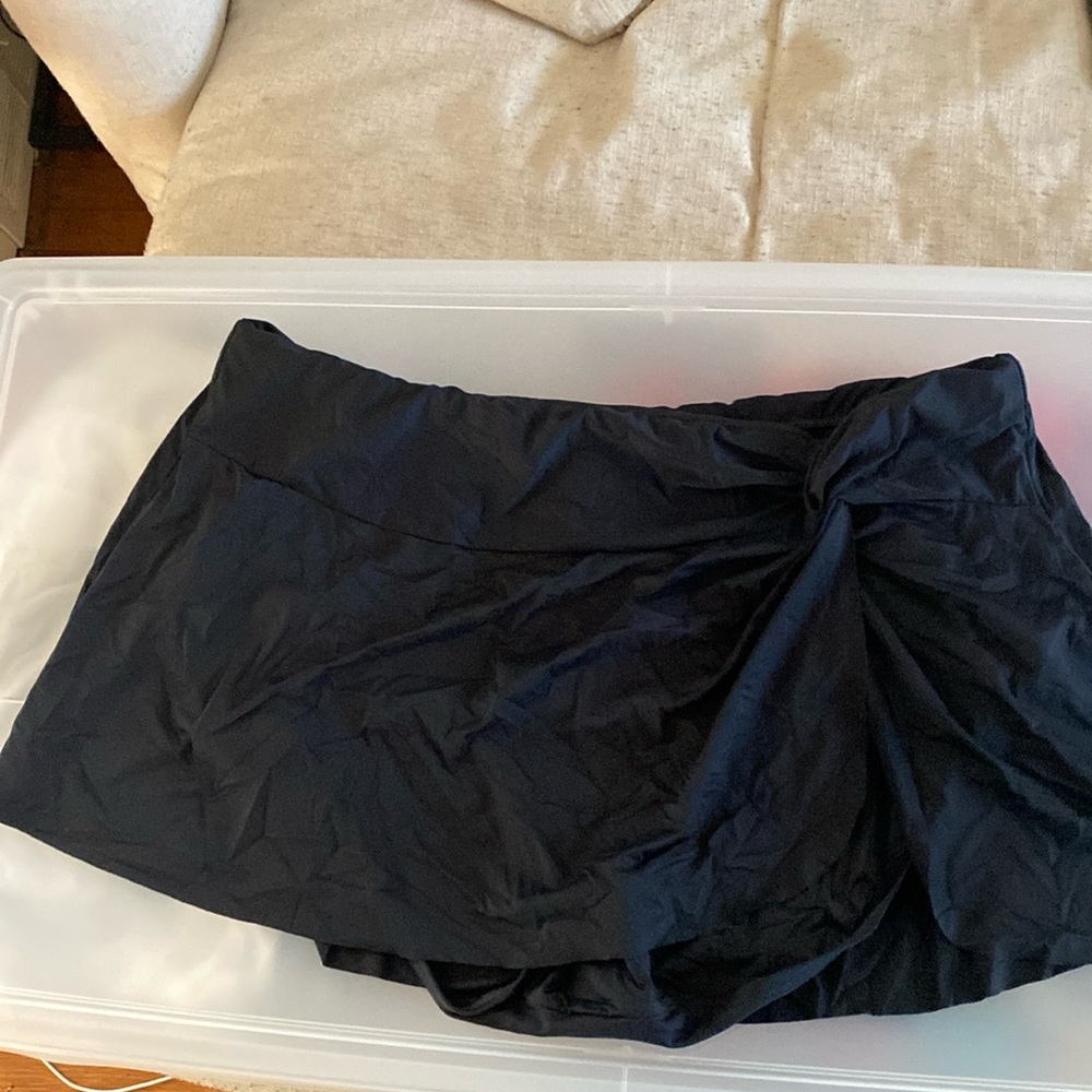 Black swim skirt